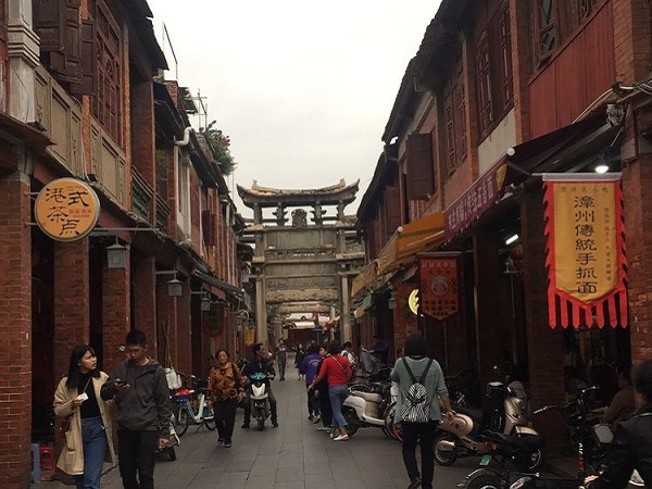 漳州饞嘴郎零食店加盟怎么做的？前期要投入多少資金？